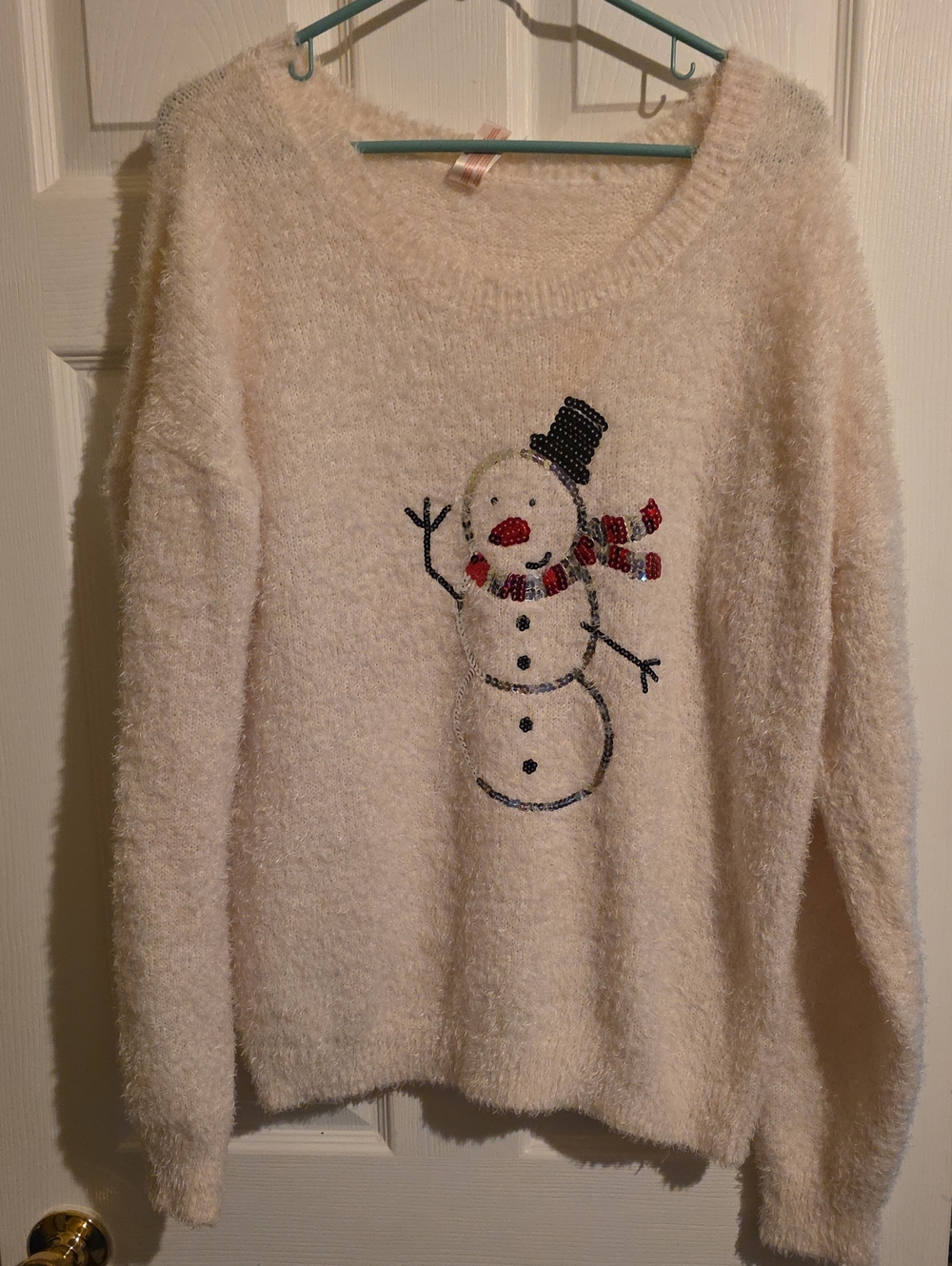 No Boundaries Cream Fuzzy Snowman Sequin Crew Sweater